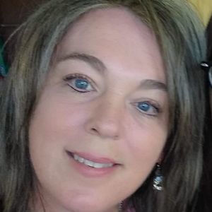 Meet your Posher, Debra